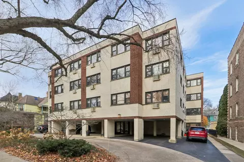 815 Reba Pl #104, Evanston, IL 60202