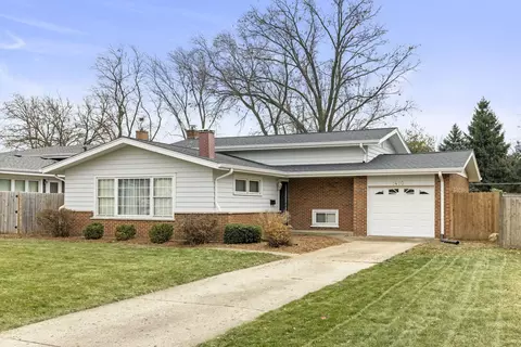 1410 Wakeman Ave, Wheaton, IL 60187