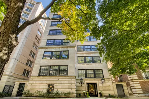 1519 Hinman Ave #4A, Evanston, IL 60201