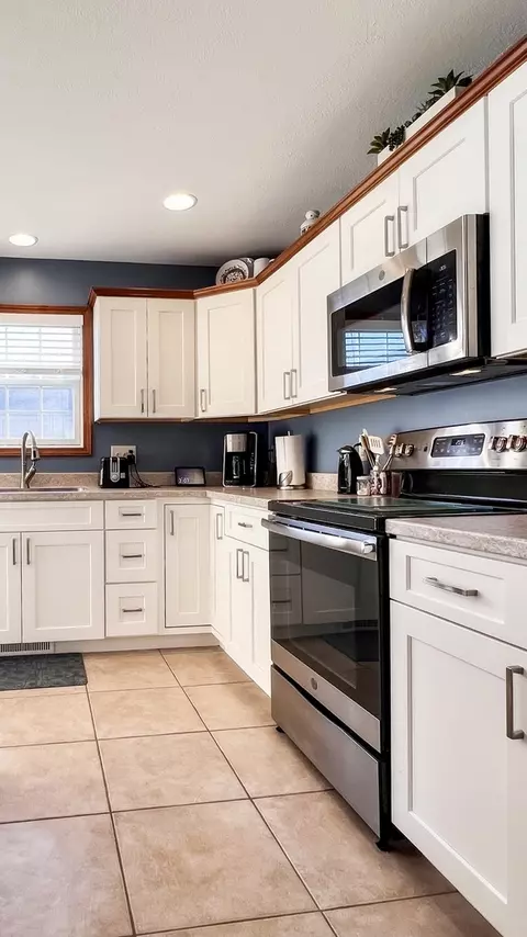 Kitchen - 2935 E Raab Rd, Normal, IL 61761 photo 5 of 8