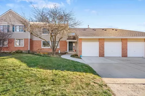 115 Autumn Ct #115, Buffalo Grove, IL 60089
