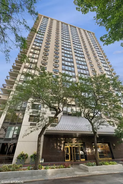 1313 N Ritchie Ct #1105, Chicago, IL 60610