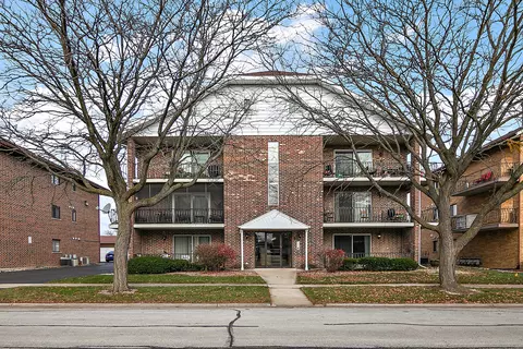 8154 168th Pl #1-E, Tinley Park, IL 60477