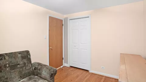 8033 Mcvicker Ave, Burbank, IL 60459 photo 22