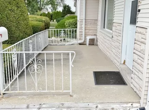 Exterior - 1429 N Wolf Rd, Berkeley, IL 60163 photo 3 of 9