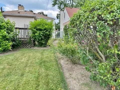 Exterior - 1429 N Wolf Rd, Berkeley, IL 60163 photo 9 of 9