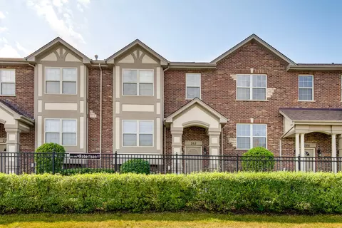 282 W Robertson St, Palatine, IL 60067