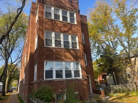 4308 W Waveland Ave #3, Chicago, IL 60641