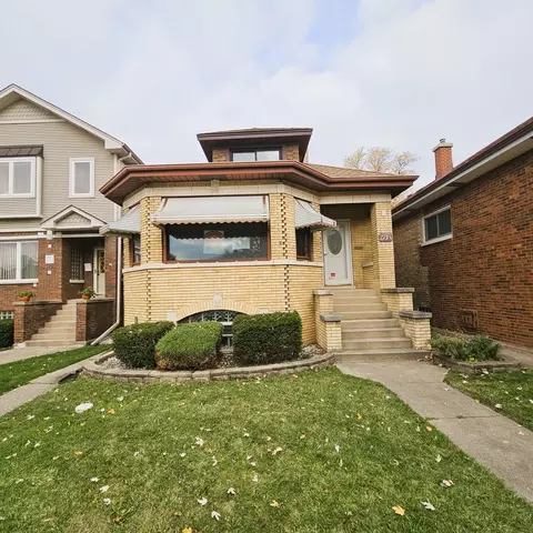 7718 W Westwood Dr, Elmwood Park, IL 60707