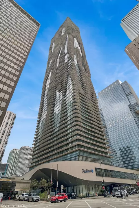 225 N Columbus Dr #5306, Chicago, IL 60601