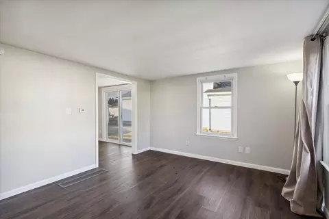 408 W 4th St, Byron, IL 61010 photo 10