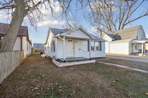 408 W 4th St, Byron, IL 61010 photo 2