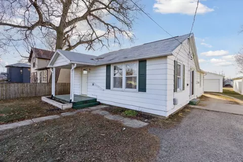 408 W 4th St, Byron, IL 61010 photo 3