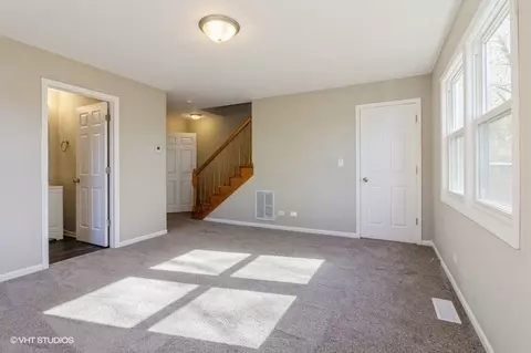 Living - 407 W James St, Dwight, IL 60420 photo 3 of 4