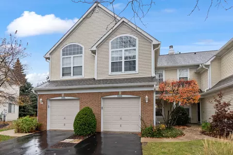 3008 Waters Edge Cir #7, Aurora, IL 60504