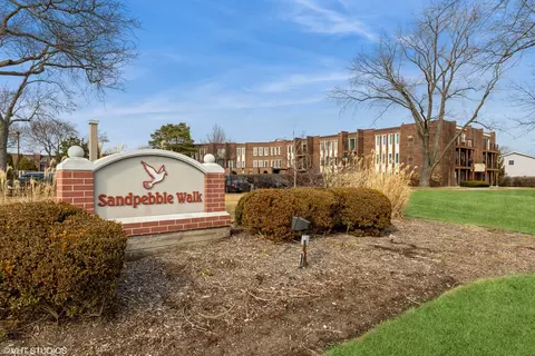 1525 Sander Ct #317, Wheeling, IL 60090