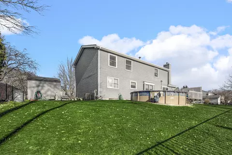 Exterior - 1237 Thrun Dr, Batavia, IL 60510 photo 4 of 4