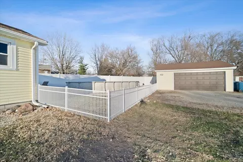 202 E Monroe St, Towanda, IL 61776 photo 26
