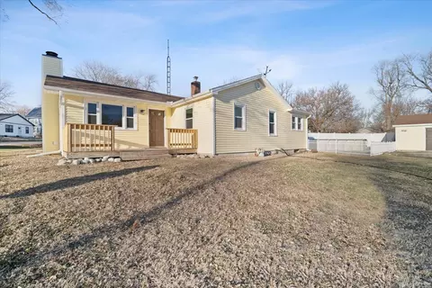 202 E Monroe St, Towanda, IL 61776