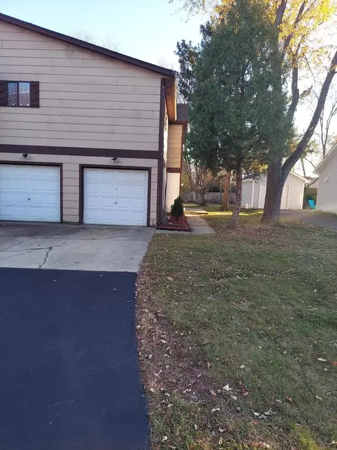 34 W951 Stanton Dr #G, Saint Charles, IL 60174