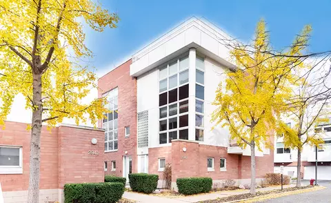 2946 N Wood Ave #A, Chicago, IL 60657