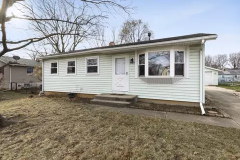 3323 Continental Ct, Rockford, IL 61109