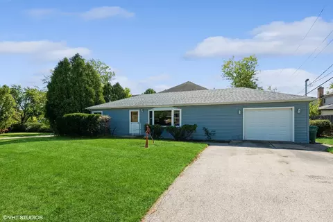 Exterior - 222 E Crestview Ave, Elmhurst, IL 60126 photo 2 of 2