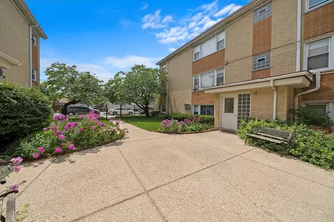 3812 W 47th St #2R, Chicago, IL 60632