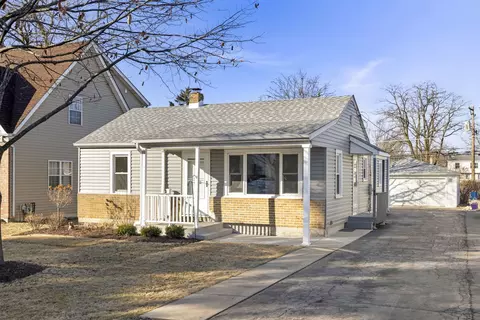 4008 N Park St, Westmont, IL 60559