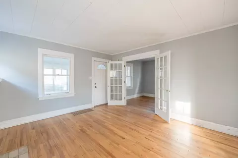 Living - 2147 Hartrey Ave, Evanston, IL 60201 photo 1 of 2