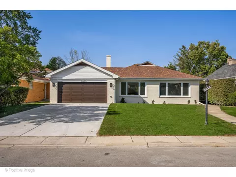 6634 N Christiana Ave, Lincolnwood, IL 60712