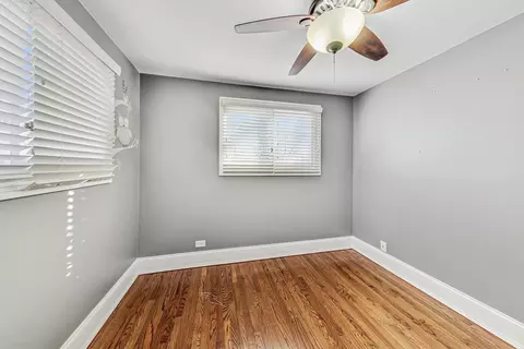1876 Cambridge Ln, Wheaton, IL 60189 photo 16