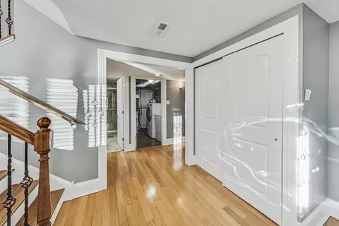 1876 Cambridge Ln, Wheaton, IL 60189 photo 9