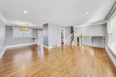 1876 Cambridge Ln, Wheaton, IL 60189 photo 13