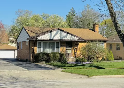 315 N Elm Ave, Elmhurst, IL 60126