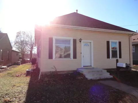 Exterior - 417 E Illinois Ave, Morris, IL 60450 photo 2 of 7