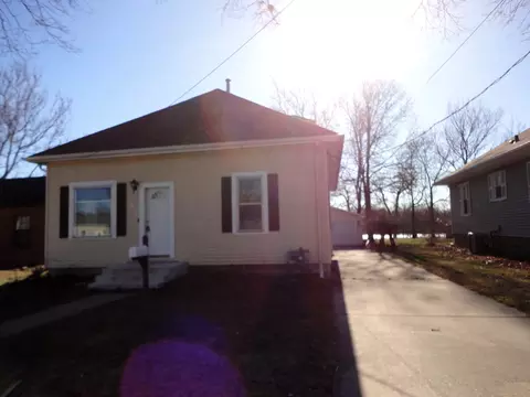 Exterior - 417 E Illinois Ave, Morris, IL 60450 photo 3 of 7
