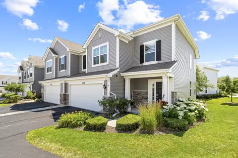 1448 Lighthouse Ln, Pingree Grove, IL 60140