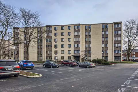 9745 S Karlov Ave #509, Oak Lawn, IL 60453