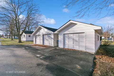 Exterior - 5248 W Main St, Monee, IL 60449 photo 2 of 3
