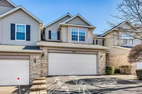 3208 Foxridge Ct, Woodridge, IL 60517