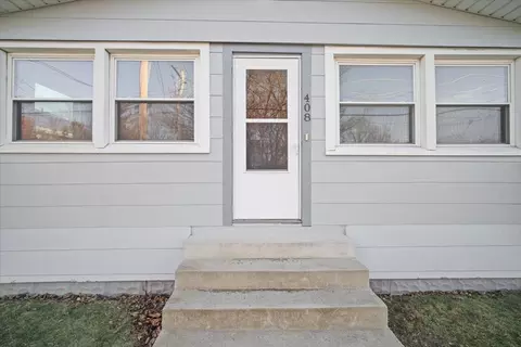 408 W Division St, Bloomington, IL 61701 photo 2