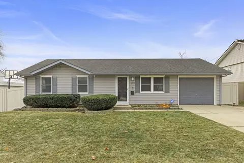 107 Ambassador Ave, Romeoville, IL 60446