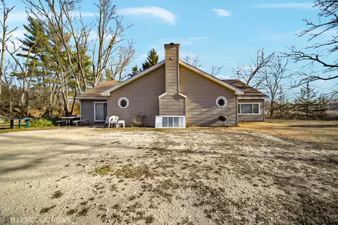 2010 N Lincoln Lake Dr, Coal City, IL 60416
