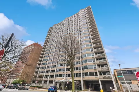 555 W Cornelia Ave #310, Chicago, IL 60657