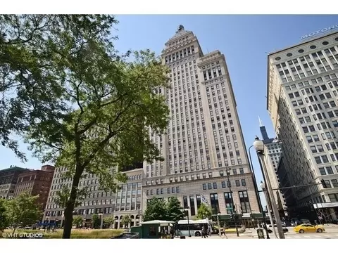 310 S Michigan Ave #2201, Chicago, IL 60604