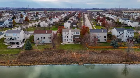 11413 S Glenn Cir, Plainfield, IL 60585 photo 7