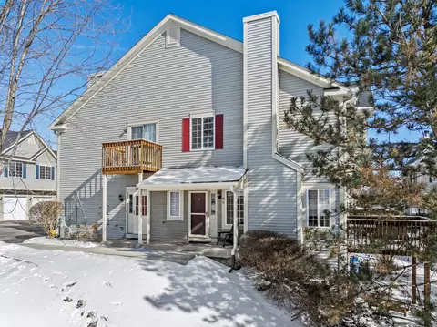 15 Windsor Cir #C, South Elgin, IL 60177