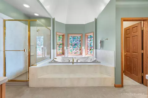 Bath - 1012 Pistakee View Ct, Johnsburg, IL 60051 photo 1 of 4