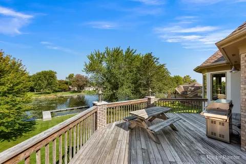Exterior - 1012 Pistakee View Ct, Johnsburg, IL 60051 photo 4 of 4